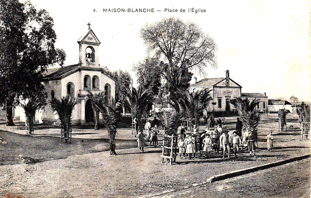 1999- Maison-Blanche - Place de l'Eglise.jpg